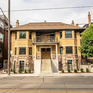 https://beautiful-and-spacious-luxury-home.hotelstorontoontario.org